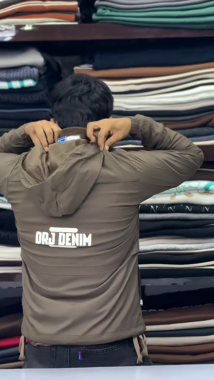 Mosaic Blaze: Dual-Tone Fleece in Tribal Rhythm🔷🧥🔶