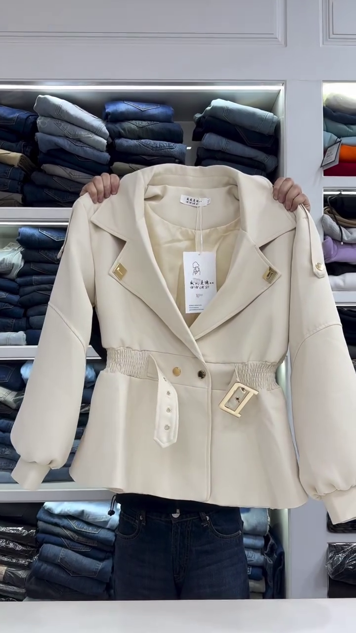 “Chestnut Zip: Market Mood with Sunglass Swagger” 🧥🕶️🛍️