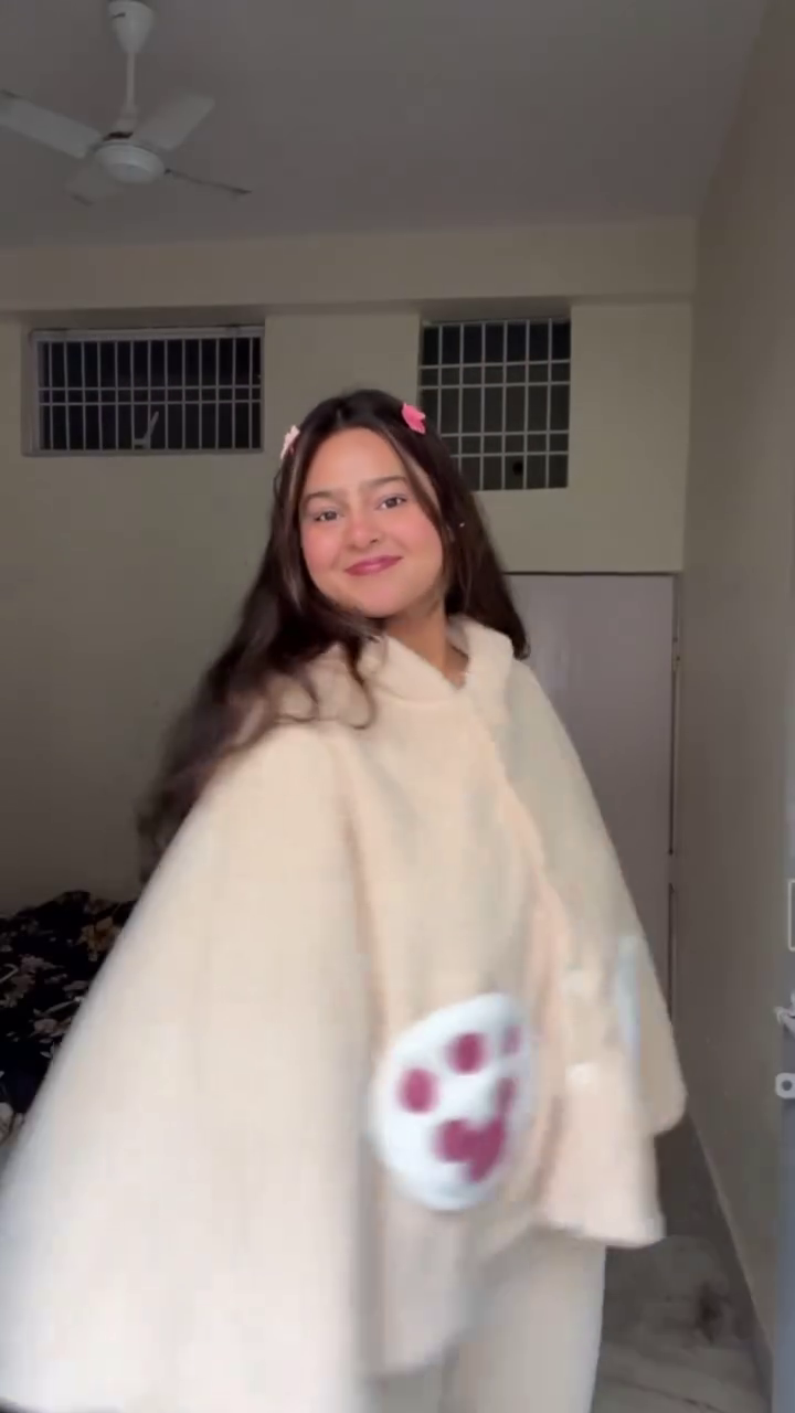 “Whisker Whimsy: Cozy Fleece Loungewear with Playful Ears, Paws & Bow Charm 🐾🎀”