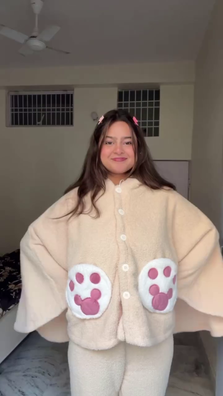 “Whisker Whimsy: Cozy Fleece Loungewear with Playful Ears, Paws & Bow Charm 🐾🎀”