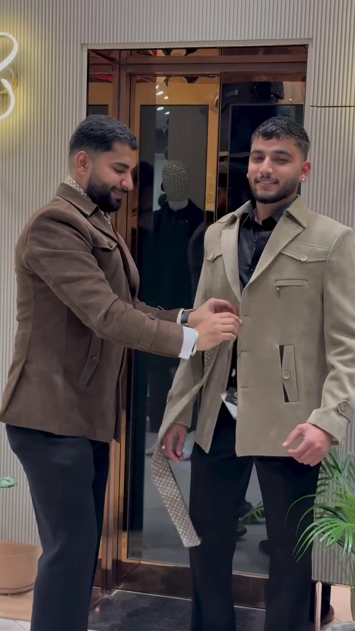 Heritage Luxe Men’s Premium Brown Structured Jacket with Classic Button Closure and Tailored Fit