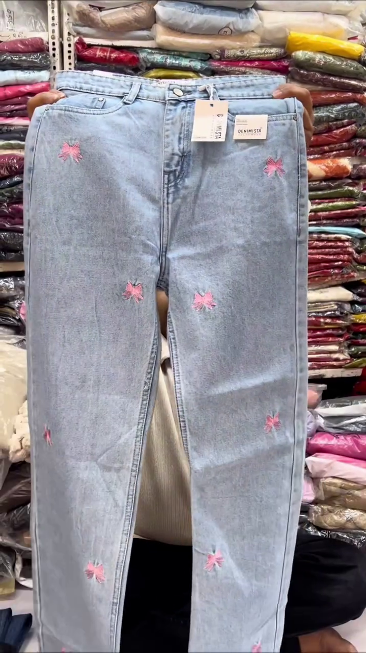 “Twilight Tulle: Acid-Wash Jeans of Bowed Rebellion & Soft Edge 🖤👖🎀”