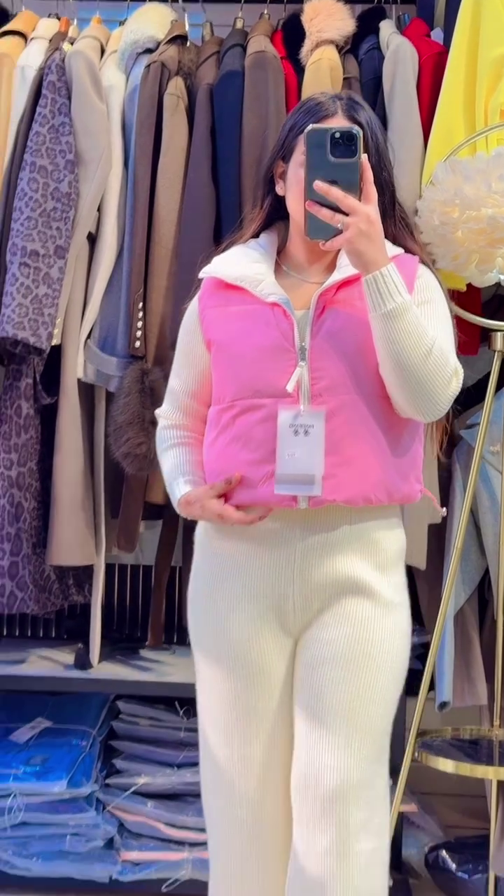 “Bubble Syntax: Pink Puffer Vest & Knit Coordinates of Cozy Contrast & Mirror Mood 💗🧥✨”