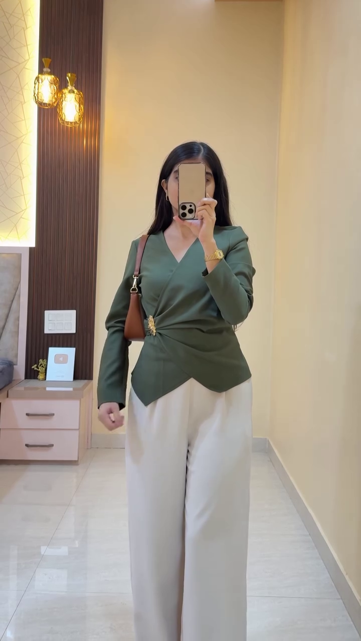 “Verdant Verse: Wrap Top & Cream Trousers of Poised Contrast & Mirror Elegance 💚📜✨”