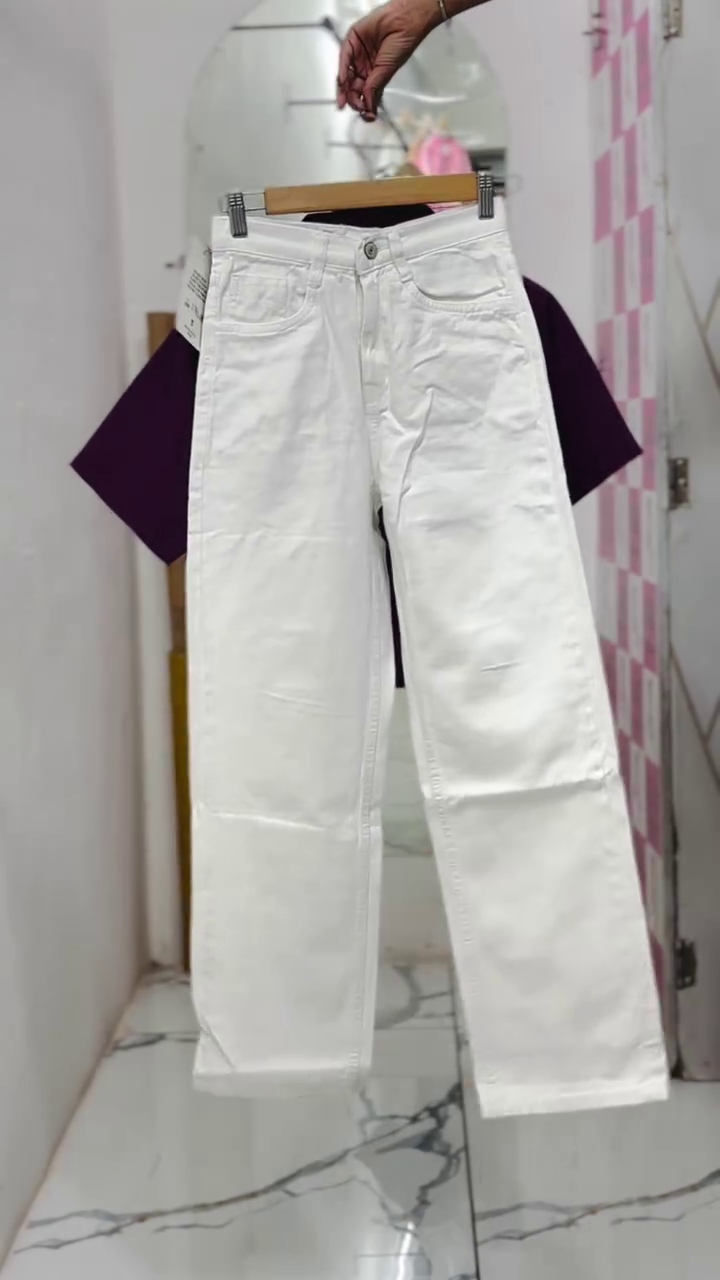 Deep Purple Short-Sleeved Shirt 💜✨ with White Floral Embroidery 🌼 and Coordinated White Pants 🤍👖