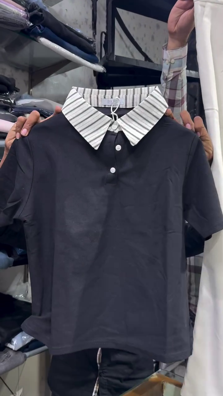 Classic Black Short-Sleeve Polo T-Shirt with White Striped Contrast Collar & Button Placket Paired with High-Waisted Off-White Straight Wide-Leg Formal Trousers Elegant Smart-Casual Set (Logo-Free Edition)