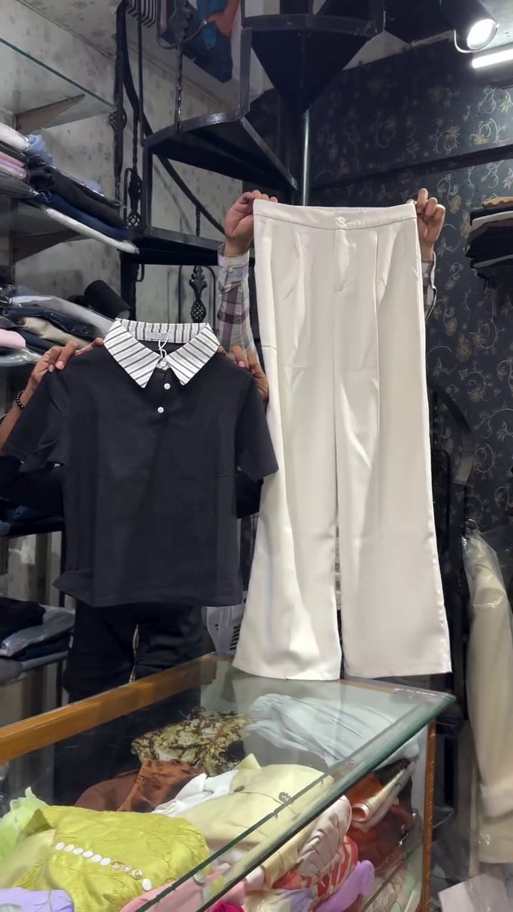 Classic Black Short-Sleeve Polo T-Shirt with White Striped Contrast Collar & Button Placket Paired with High-Waisted Off-White Straight Wide-Leg Formal Trousers Elegant Smart-Casual Set (Logo-Free Edition)