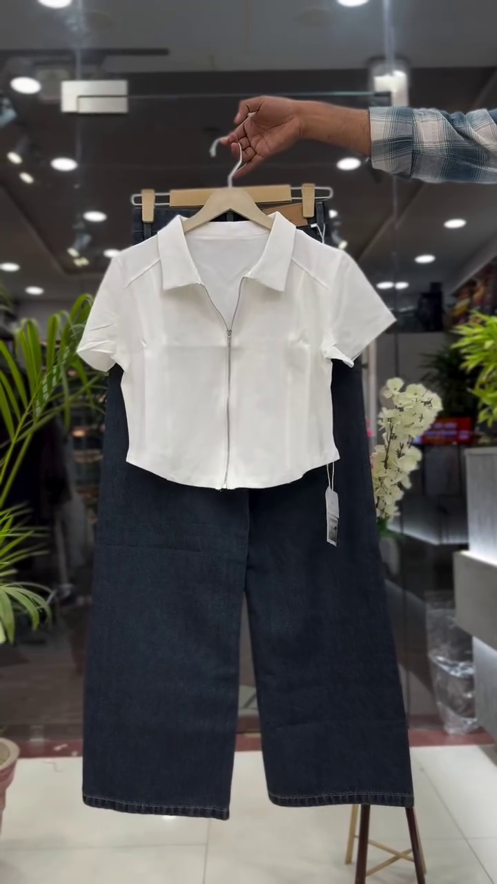 Soft Blush Pink Short-Sleeve Zip-Front Cropped Collar Top with High-Waisted Light Blue Wide-Leg Denim Culotte Jeans Trendy Modern Co-Ord Set