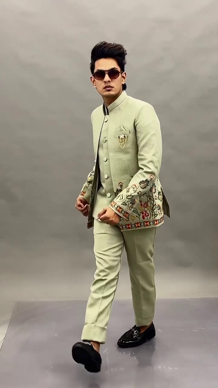 Deep Maroon Designer Indo-Western Embroidered Bandhgala Blazer with Matching Tailored Trousers for Men 🤵🔥