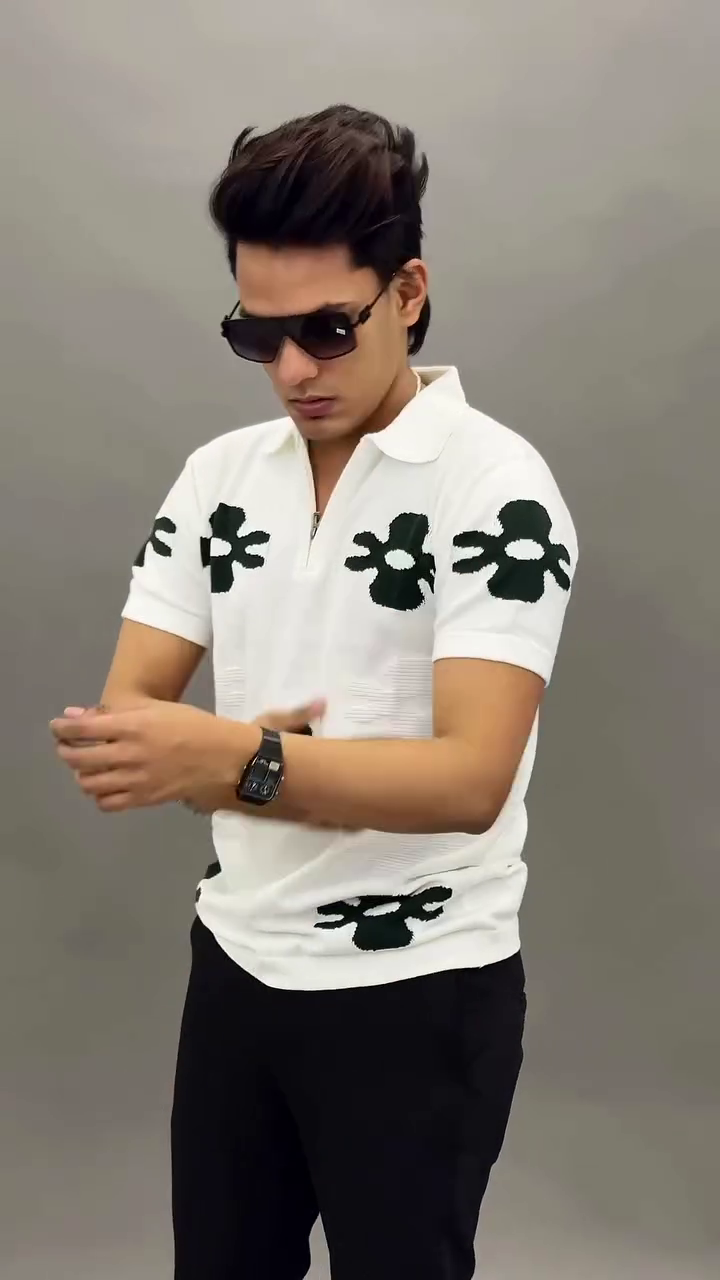 Beige Floral Textured Half-Zip Polo T-Shirt for Men 🌼🤎