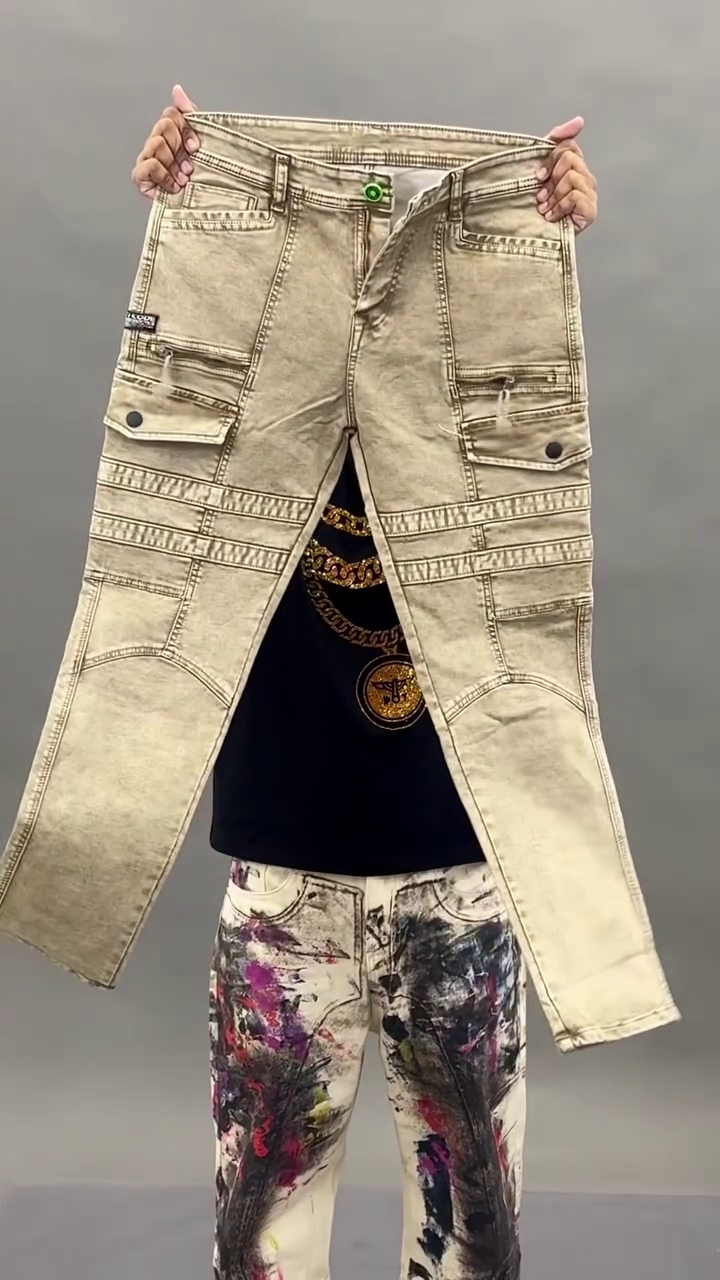 Rugged Urban Multi-Pocket Stone-Washed Grey Biker Style Slim Fit Denim Jeans for Men 👖🔥