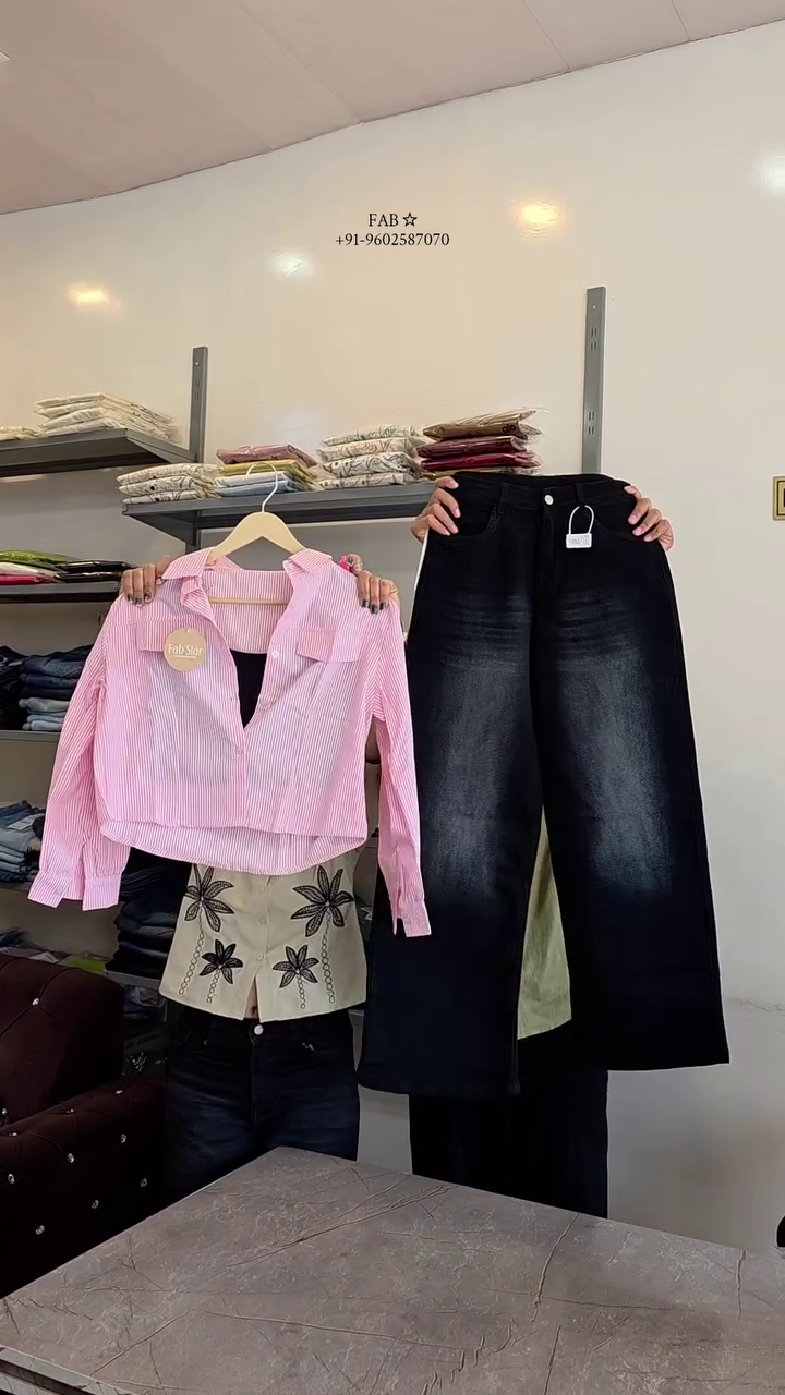 Women’s Light Blue Cropped Utility Shirt Jacket with Front Pockets Paired with High-Waist Wide-Leg Dark Denim Jeans 👖💙✨