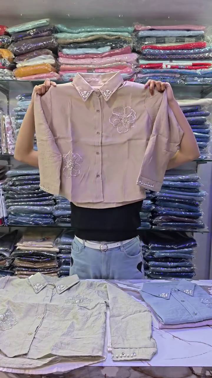 Women’s Elegant White Floral Embroidered Collared Button-Down Shirt with Pearl Stud Collar Detailing 🌸🤍✨