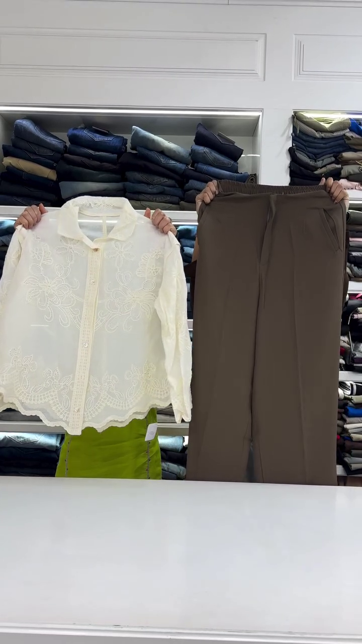 Premium Off-White Floral Embroidered Button-Front Shirt with Scalloped Hemline & High-Waist Brown Straight Formal Trousers Combo for Women 🤍🌿👖