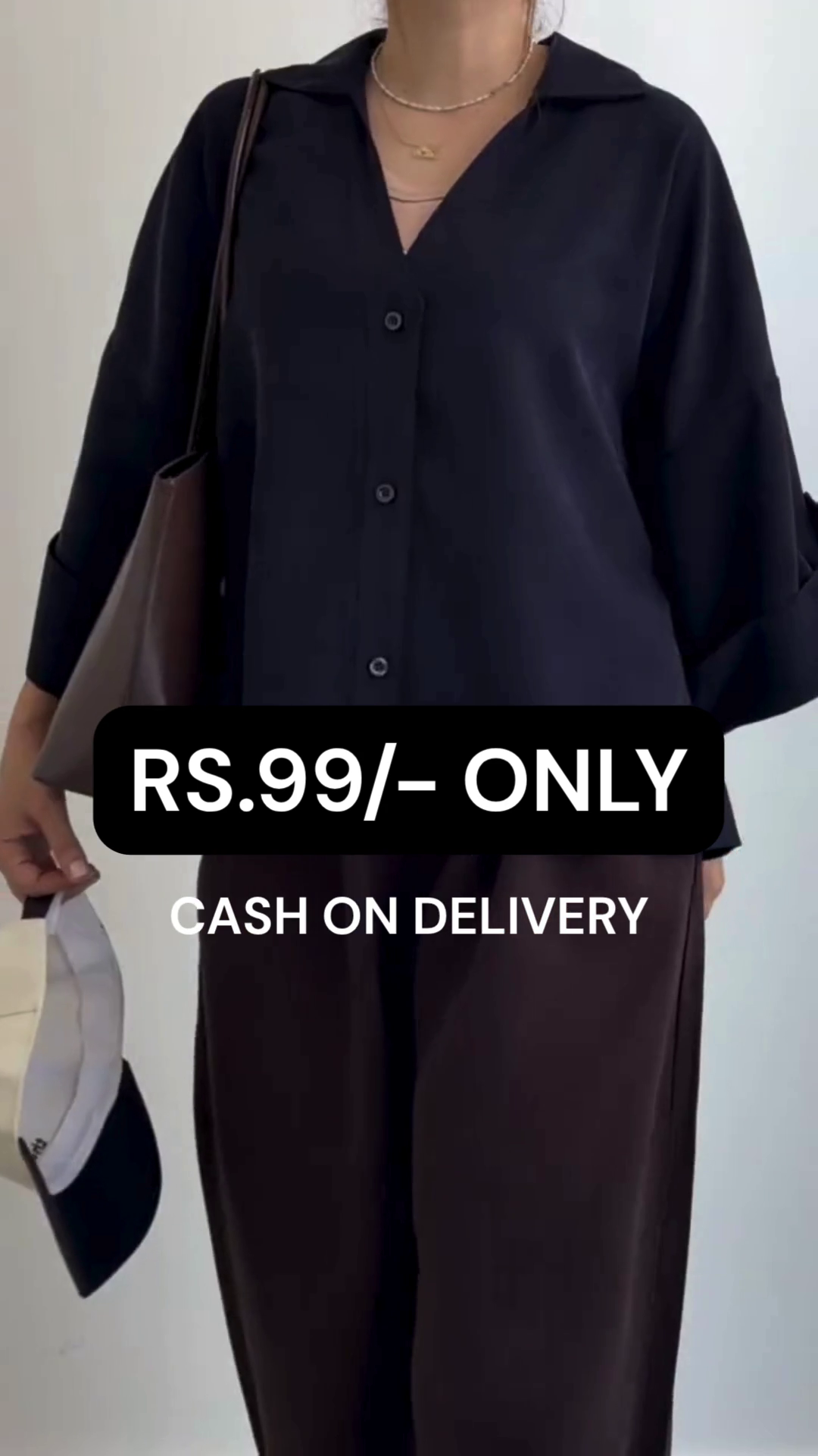 Effortless Elegance Oversized Black Shirt + Wide-Leg Cargo Pants Set