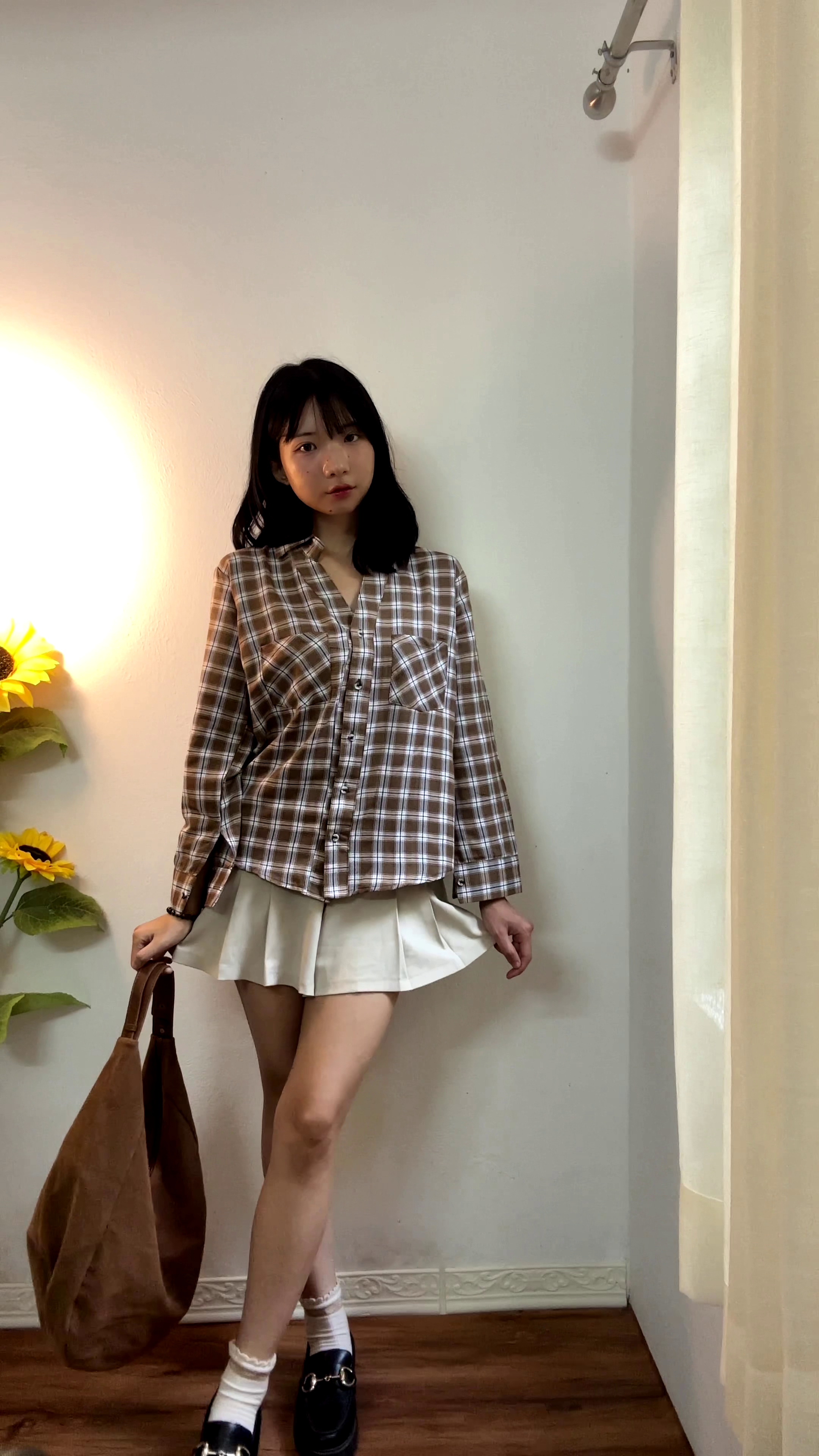 🌻 Cozy Brown Plaid Button-Down Shirt – Effortless Fall Chic! 🌻