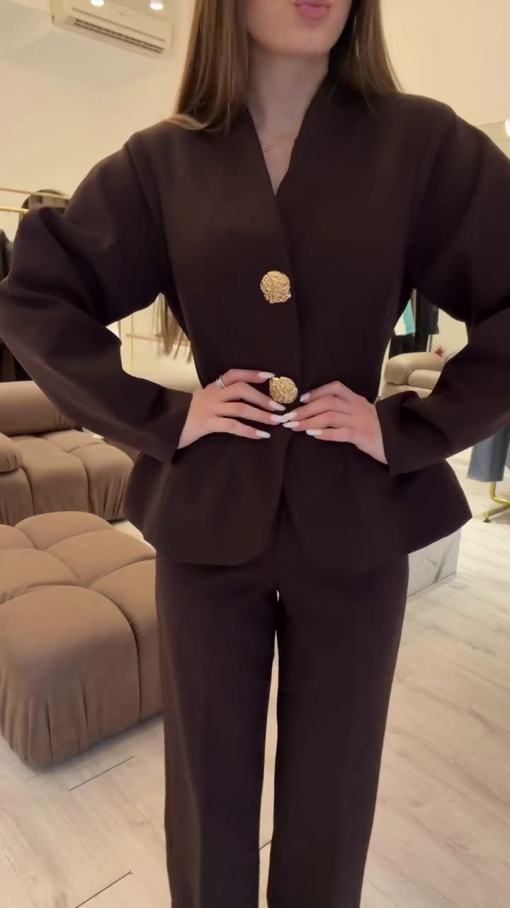✨ Chocolate Brown Padded Shoulder Blazer Set – Power Suit Glamour! ✨