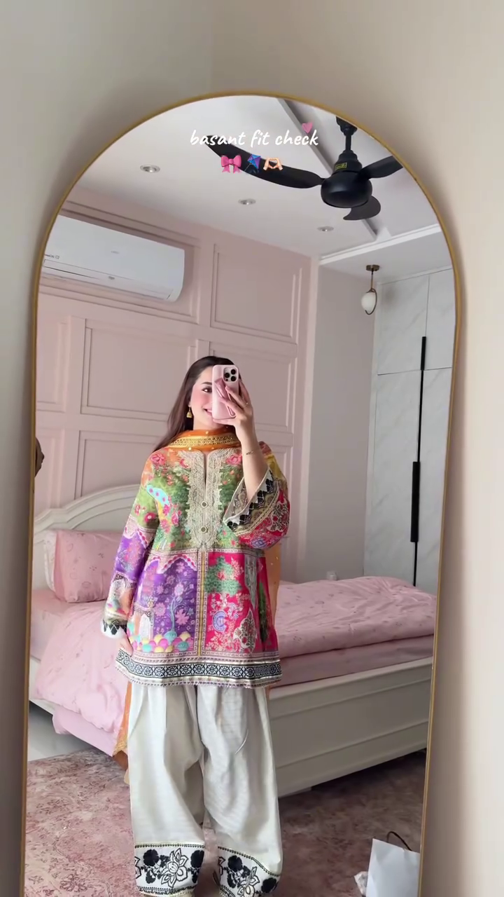 🌸 Royal Rangrez Multicolor Printed Kurta Set – Festive Elegance with a Modern Twist ✨