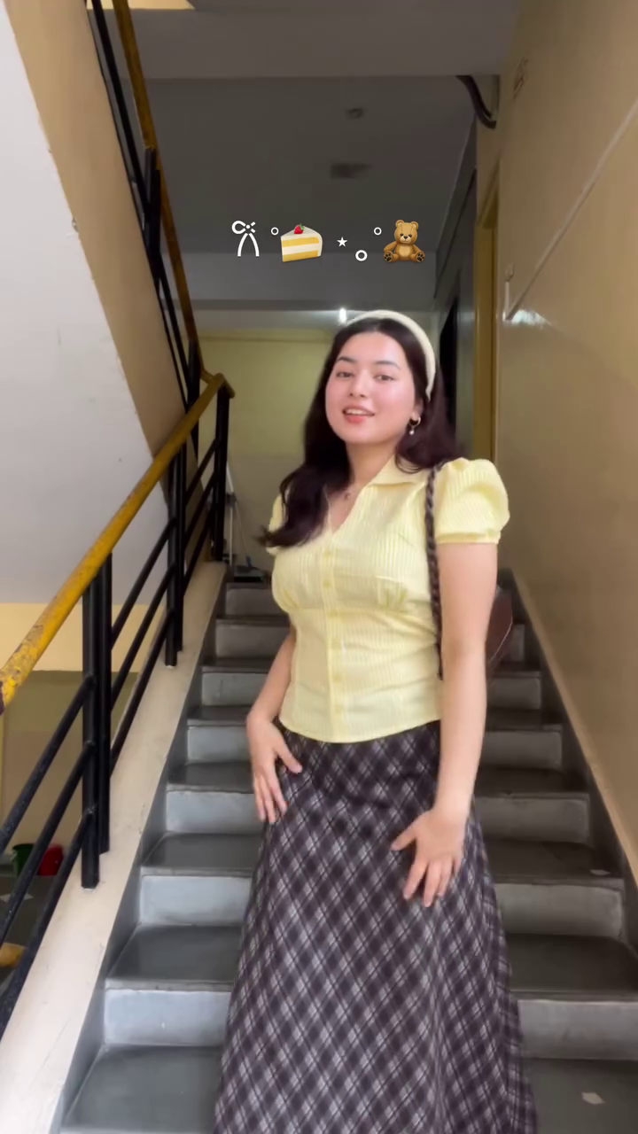 💛 Sunny Chic Ribbed Crop Top – Effortless Everyday Glow ✨🌼