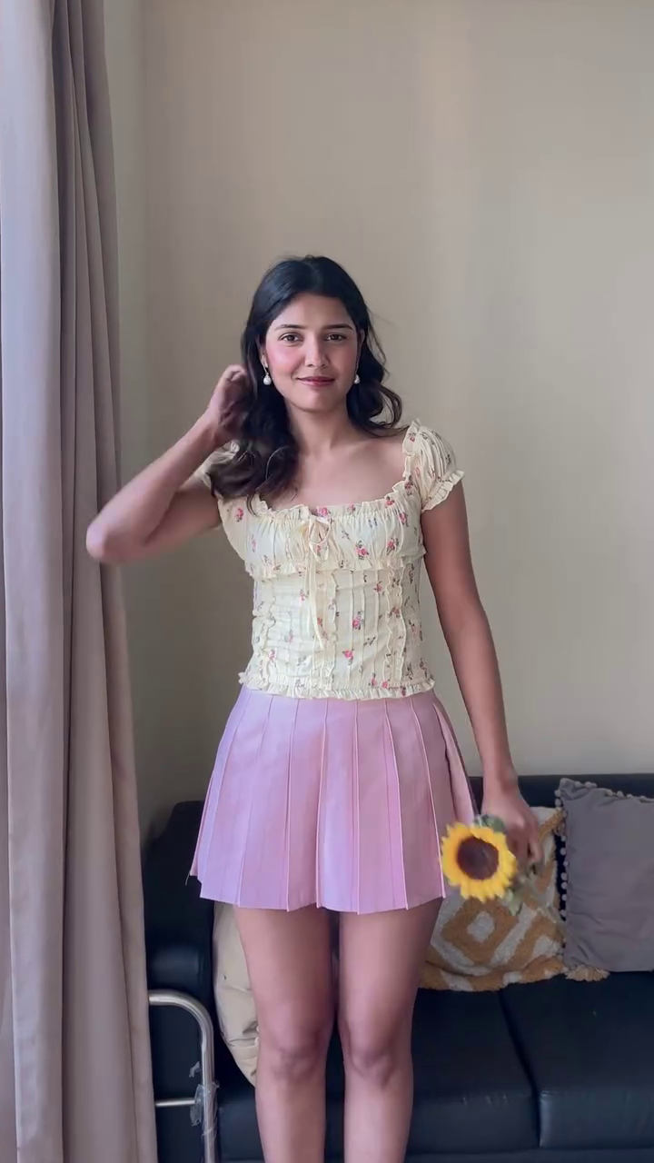 ❤️ Scarlet Charm Ruched Crop Top – Bold, Flirty & Effortlessly Stylish ✨🔥