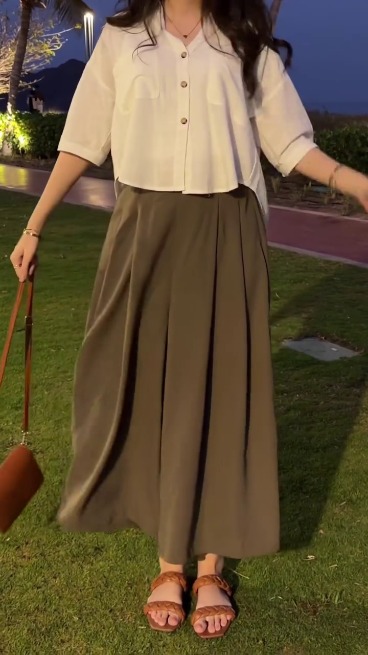 🤍 Olive Muse Co-Ord Set – Minimal Elegance with Effortless Charm 🌿✨