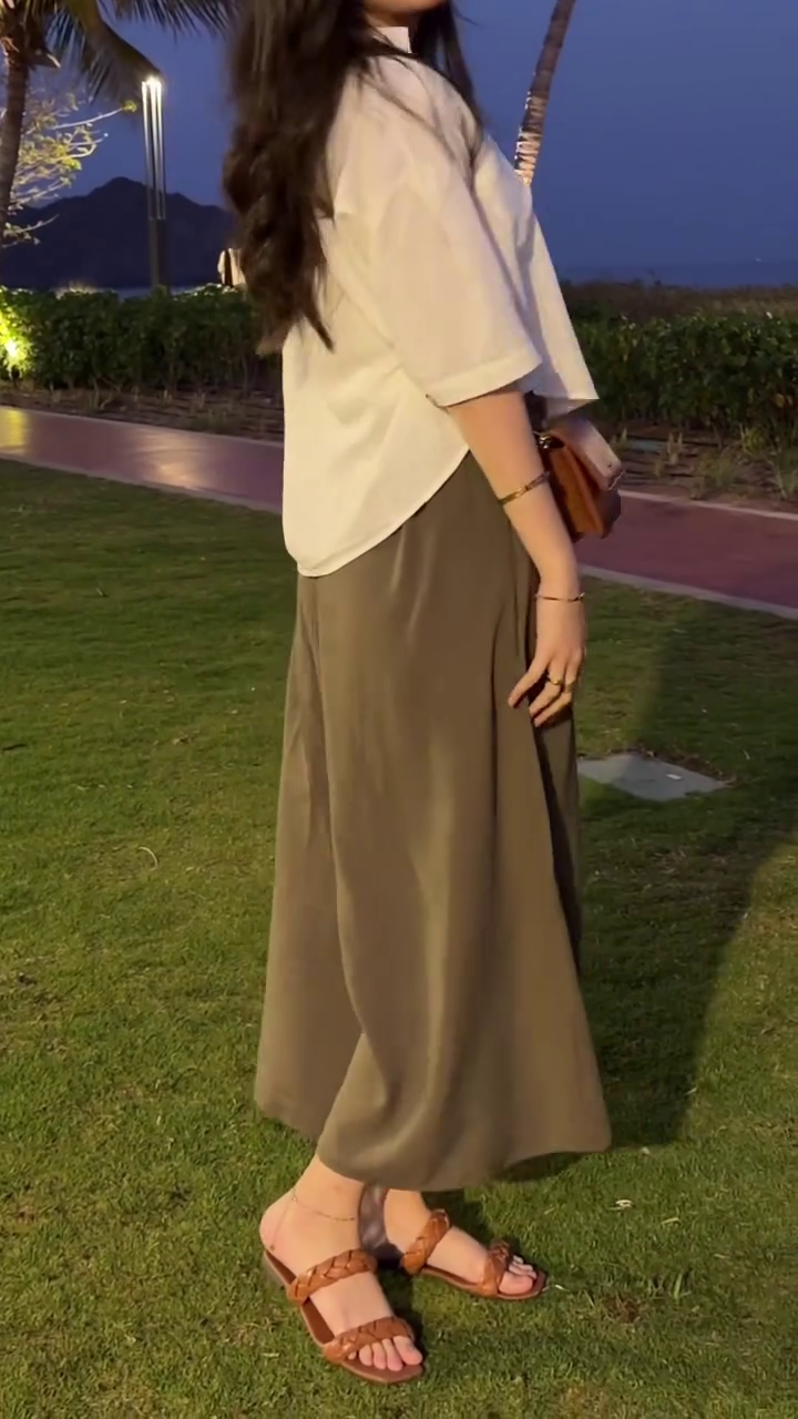 🤍 Olive Muse Co-Ord Set – Minimal Elegance with Effortless Charm 🌿✨