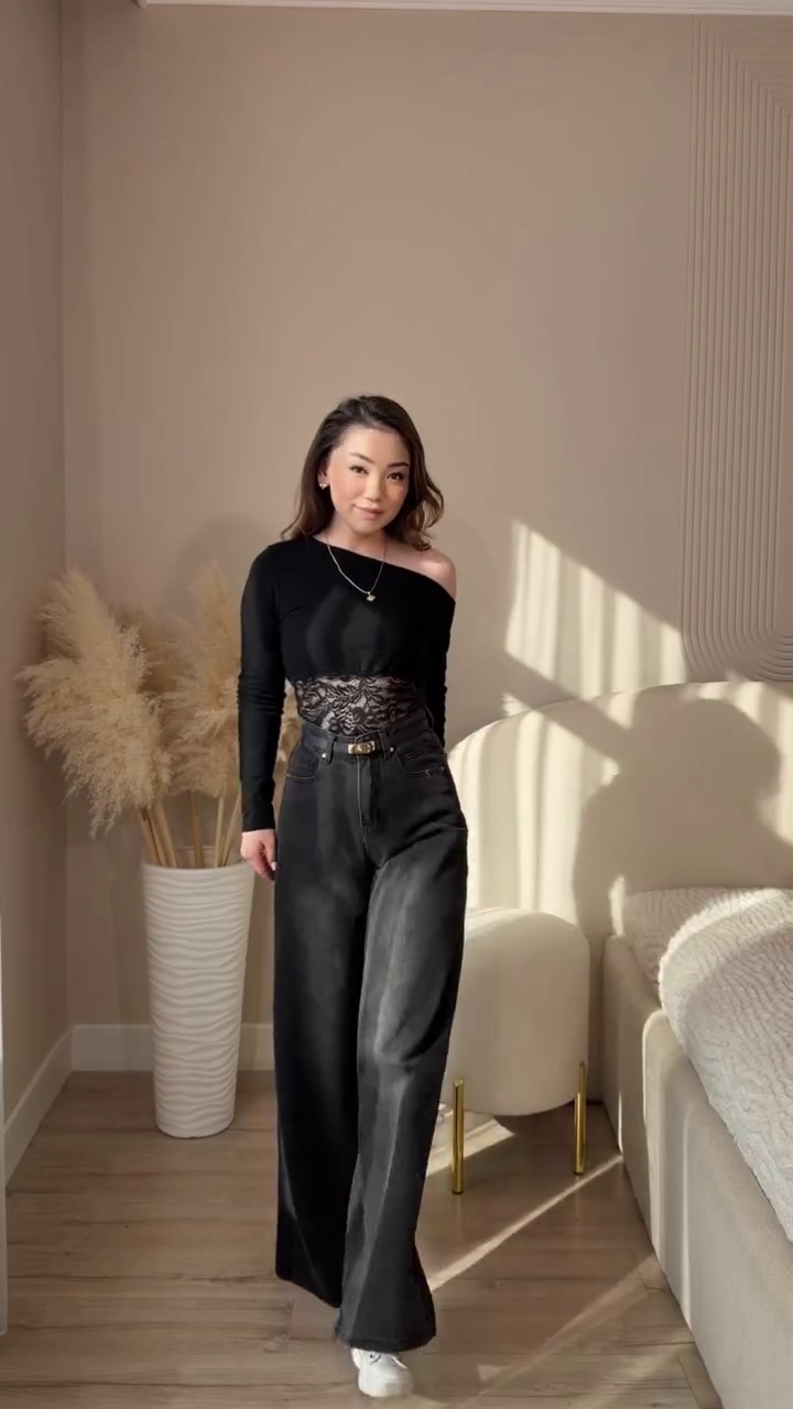 🤍 Everyday Essential Long Sleeve Tee – Minimal, Soft & Effortlessly Chic ✨🌿