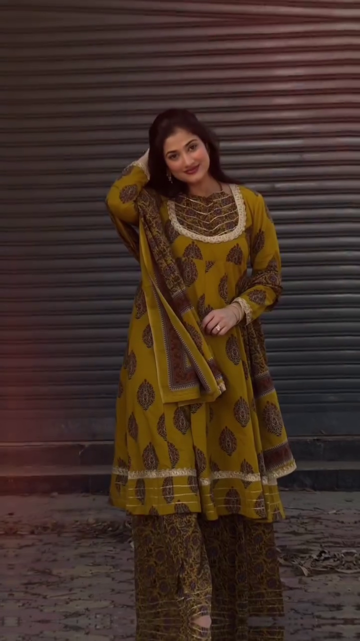 Mustard Royal Elegance Suit Set – Printed Kurti, Palazzo & Dupatta 💛✨