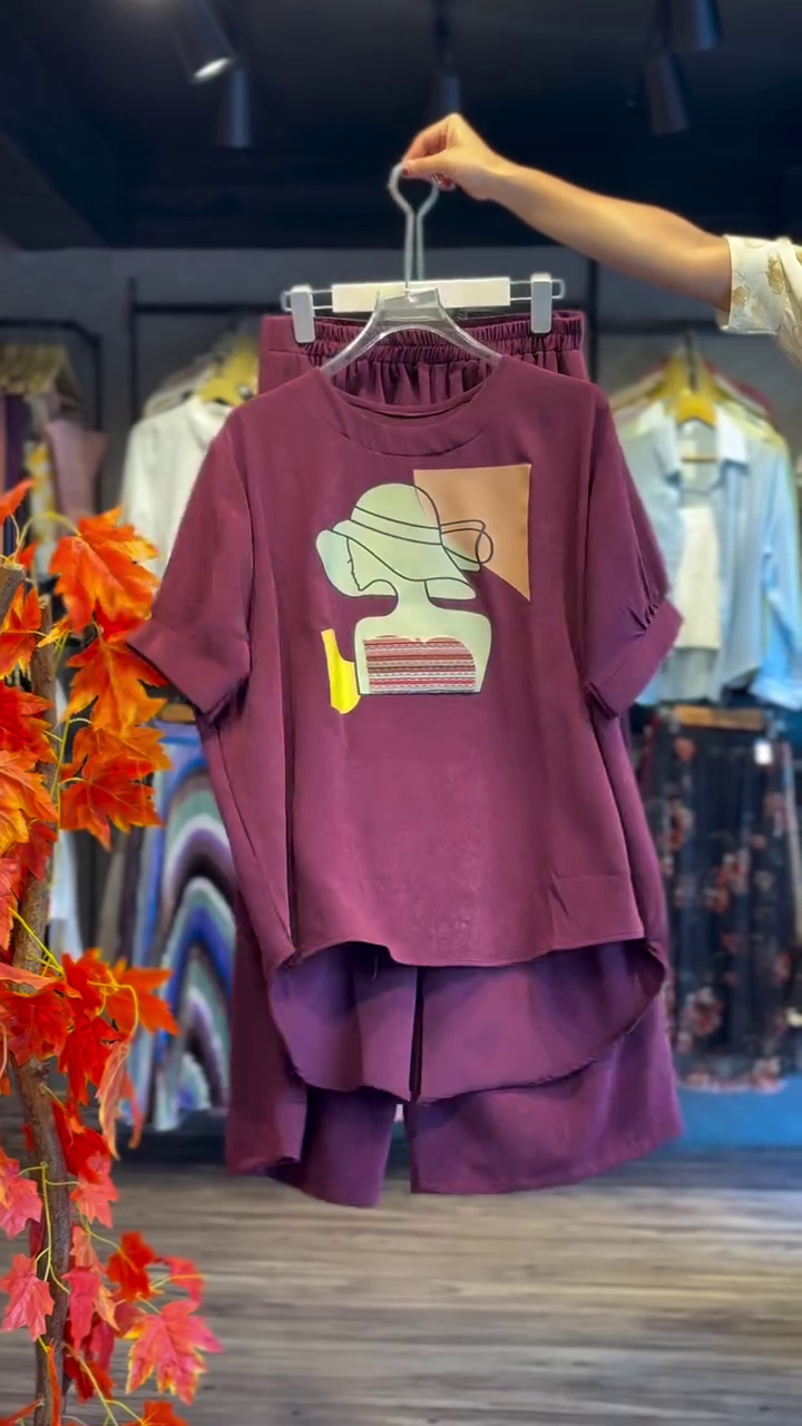 Wine Muse Graphic Co-Ord Set – Artistic Chic Everyday Comfort 🍷🎨✨