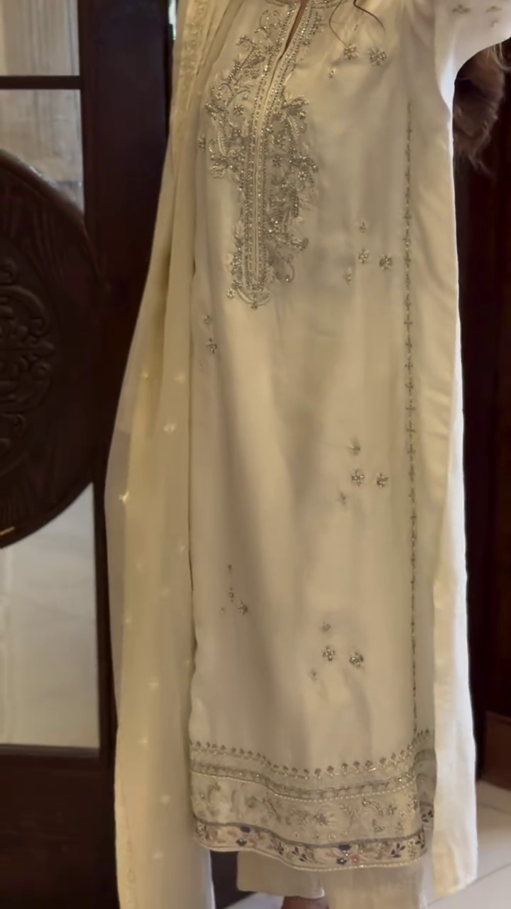Ivory Noor Embroidered Straight Suit Set – Subtle Luxury Festive Elegance 🤍✨👑
