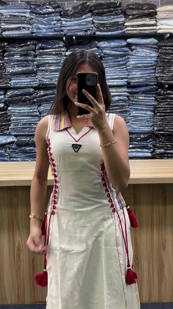 Ivory Indie Chic Sleeveless Kurta Set with Tassel Detailing 🤍✨🌿