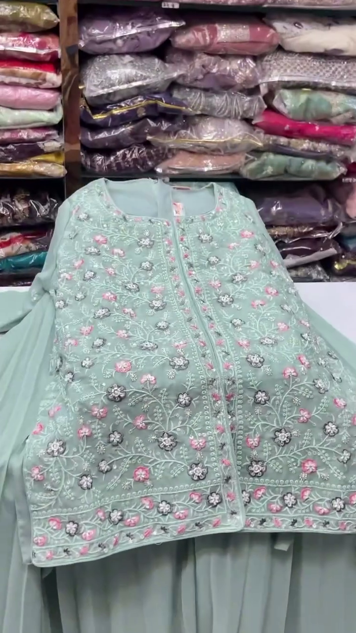 Mint Blossom Luxe Embroidered Kurta Set 🌿✨🌸