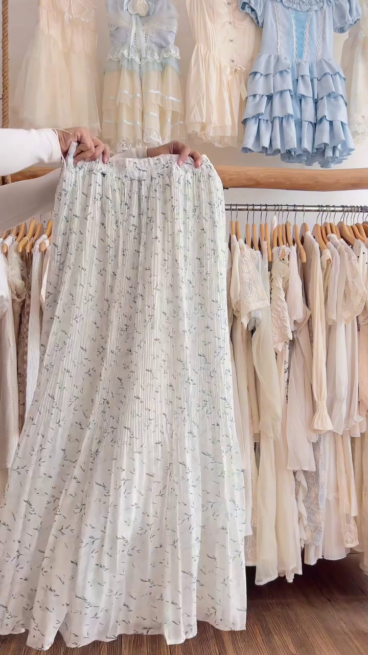 Blush Bloom Floral Tiered Maxi Skirt – Soft Girl Aesthetic Dream 🌸🤍✨