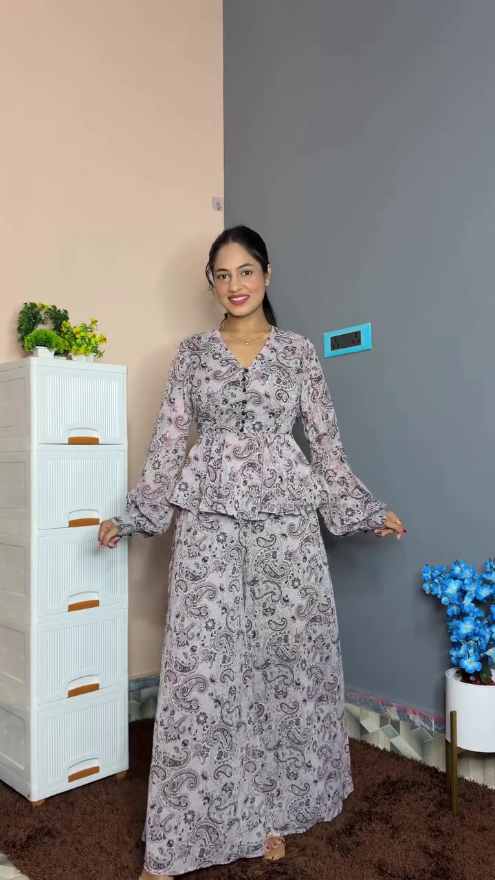 Wine Blossom Printed Co-Ord Set – Elegant Peplum Top with Flowy Palazzo ❤️🌸✨