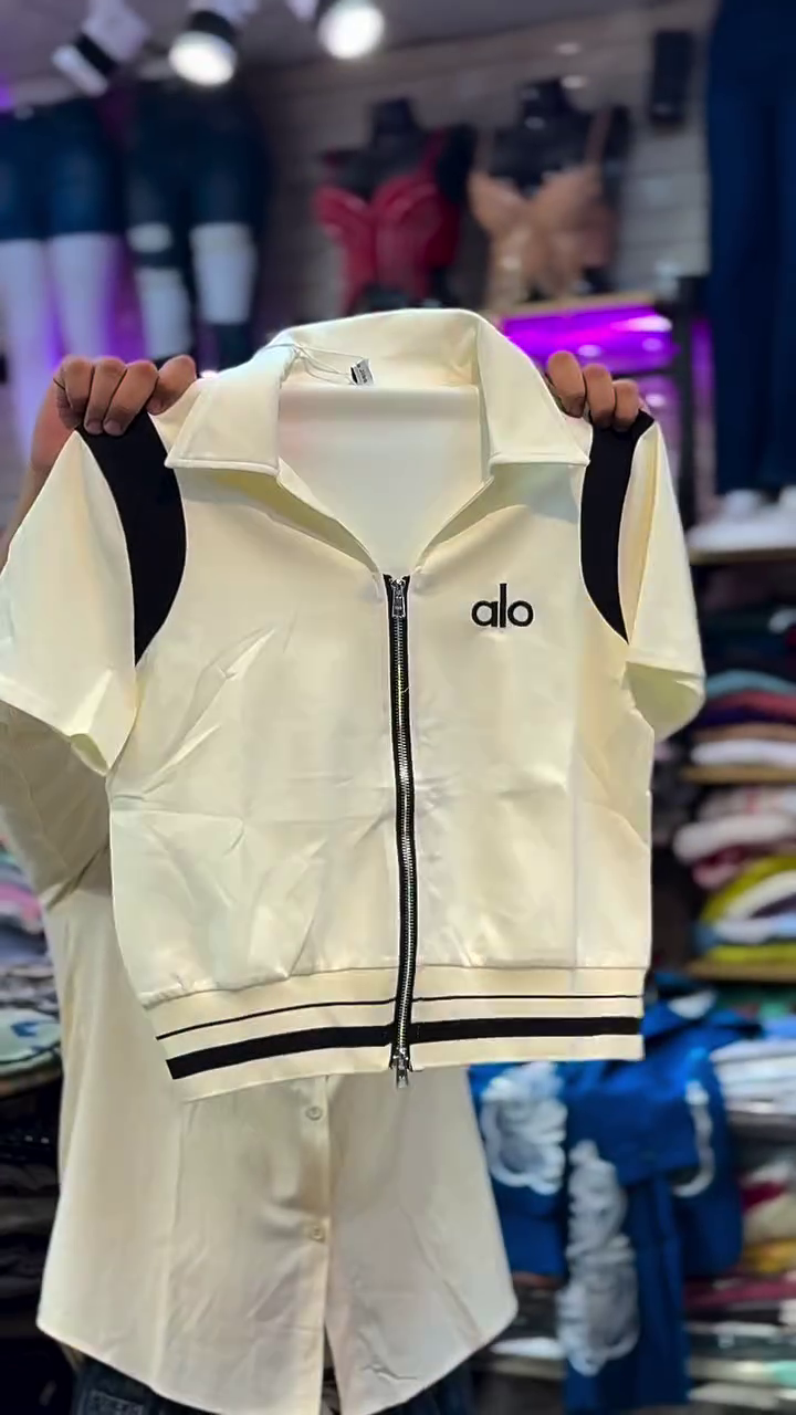 Ivory Sport Luxe Zip Co-Ord Set – Sleek Athleisure Vibes 🤍⚡🔥
