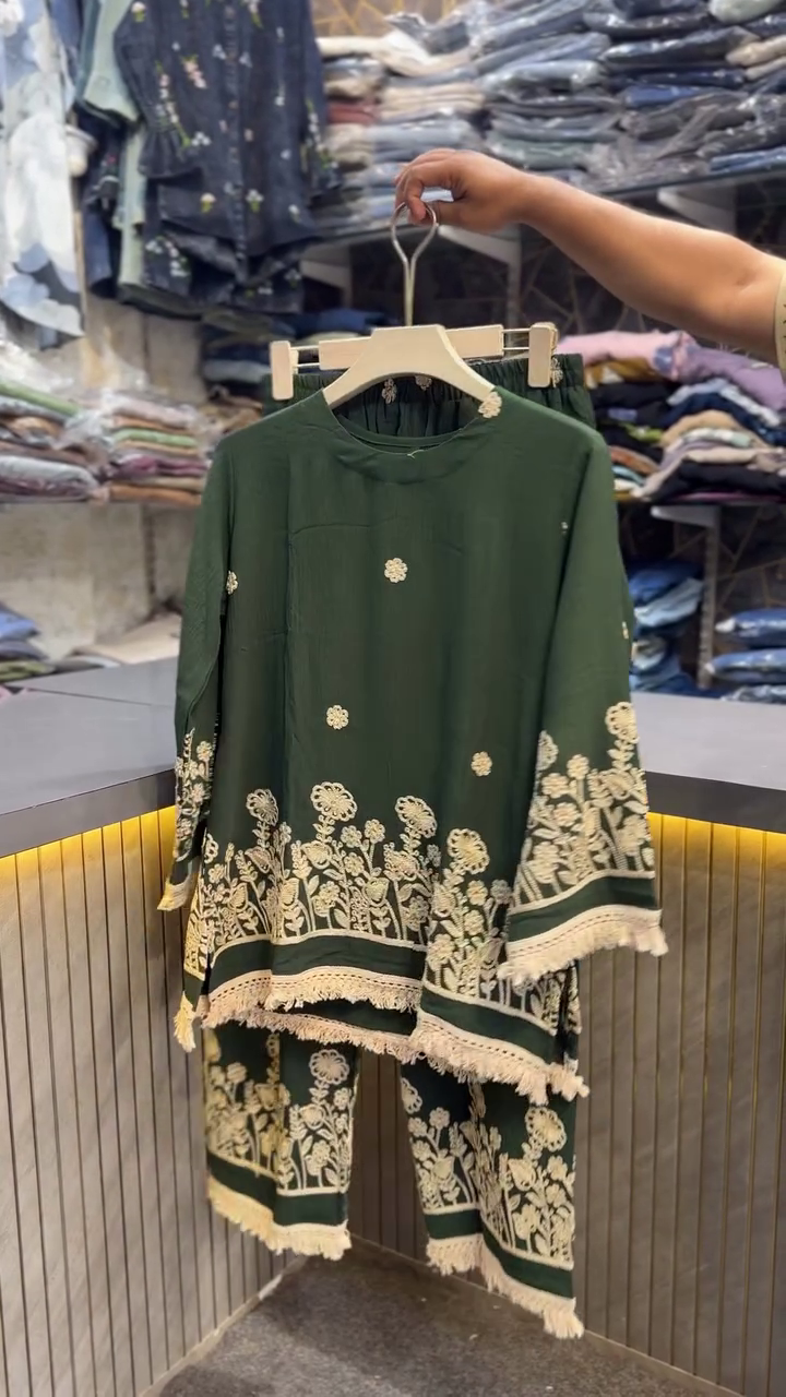 Emerald Garden Embroidered Co-Ord Set – Luxe Ethnic Elegance 💚✨🌿