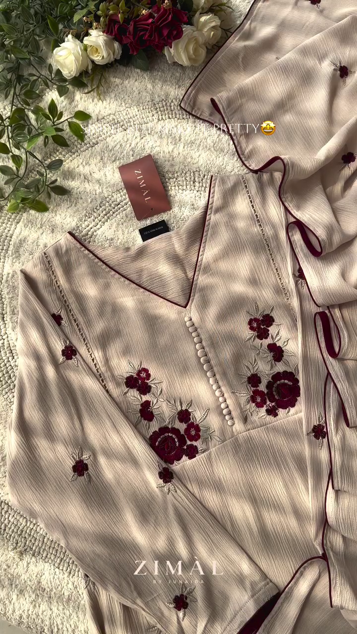 Elegant Beige Floral Embroidered Kurti Set – Graceful Festive Charm 🤍🌸✨