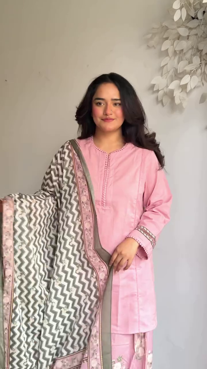 Blush Bloom Printed Kurta Palazzo Set with Dupatta – Elegant Ethnic Charm 🌸💖✨