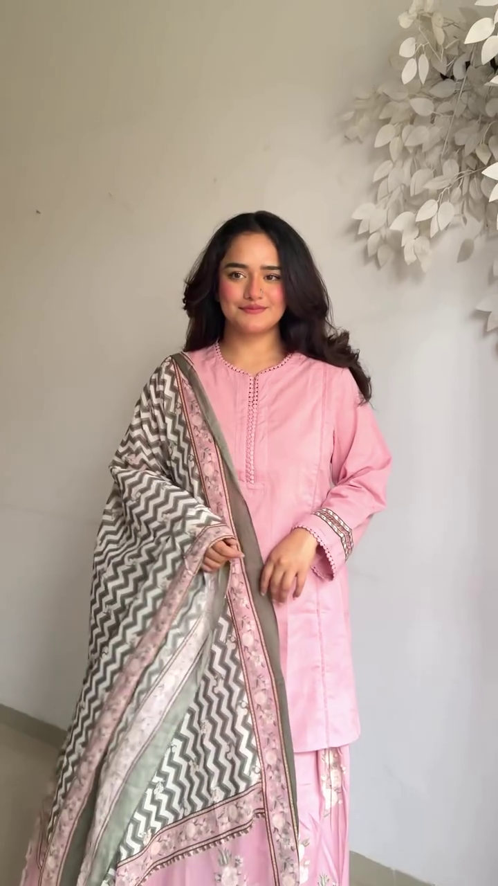 Blush Bloom Printed Kurta Palazzo Set with Dupatta – Elegant Ethnic Charm 🌸💖✨