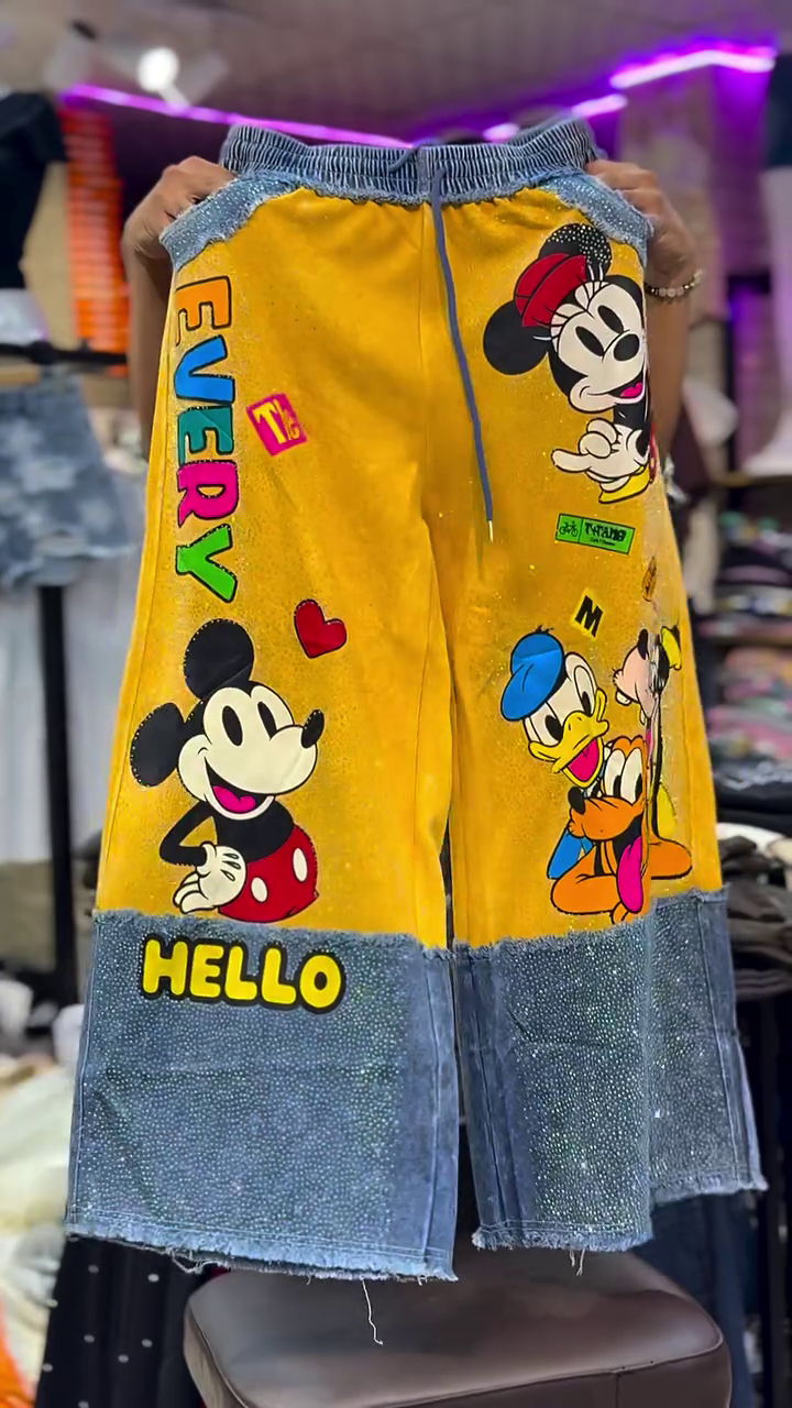 Cartoon Pop Streetwear Co-Ord Set – Fun, Funky & Full of Vibes 🎨🔥😎