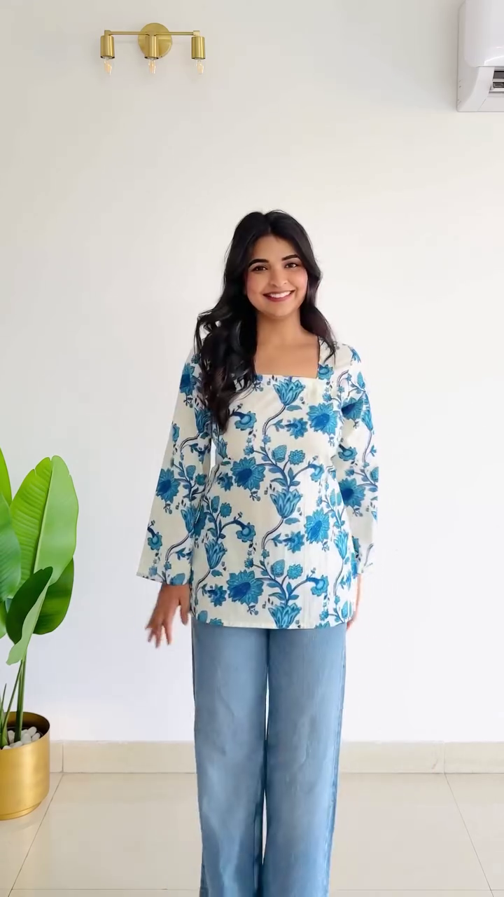 Crimson Bloom Chic Peplum Top – Effortless Elegance with a Modern Twist ❤️🌸✨