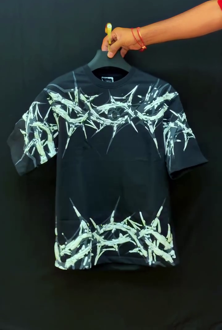 Midnight Drip Luxe Graphic Tee – Bold Street Glow Edition 🖤✨🔥