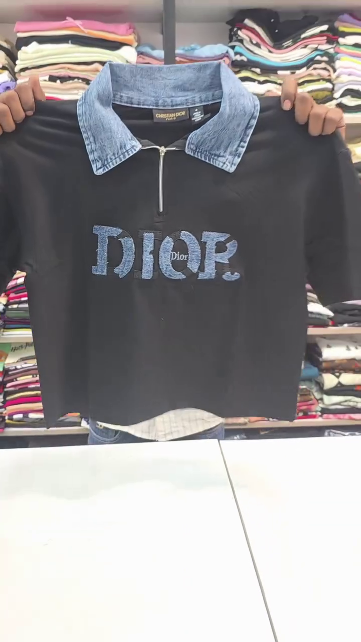 Denim Collar Luxe Logo Tee – Casual Premium Street Style 🤍👕🔥