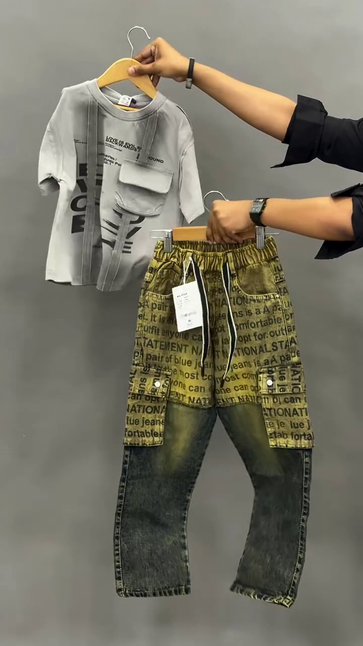 Street Icon Layered Co-Ord Set – Graphic Vest Tee & Statement Cargo Jeans ⚡🖤👖