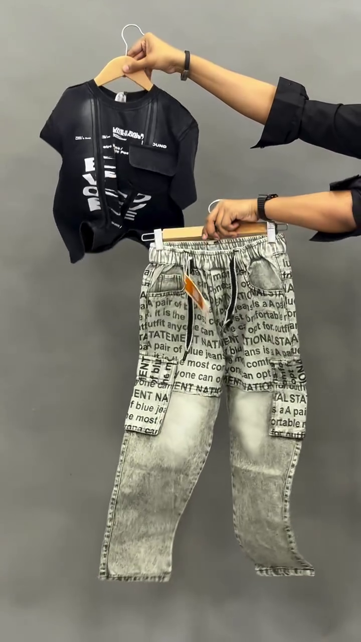 Street Icon Layered Co-Ord Set – Graphic Vest Tee & Statement Cargo Jeans ⚡🖤👖