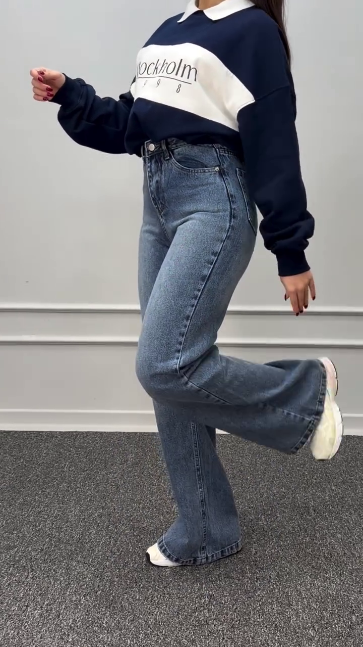 Retro Wide-Leg Denim Jeans – Vintage Street Chic Vibes 👖💙✨