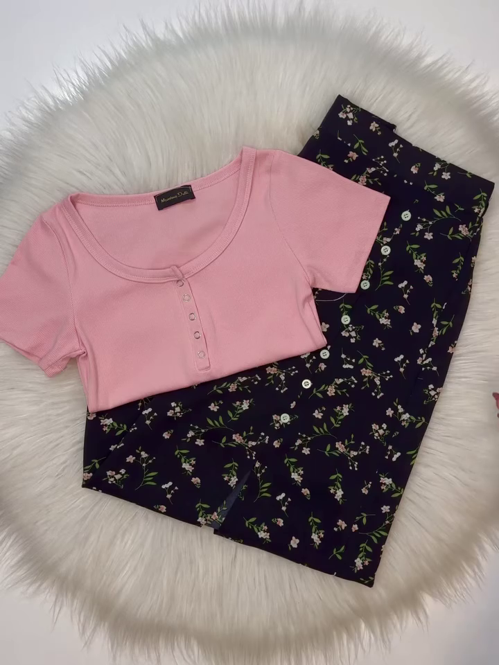 🌸✨ Sweet Blossom Ribbed Top & Floral Skirt Set ✨💖