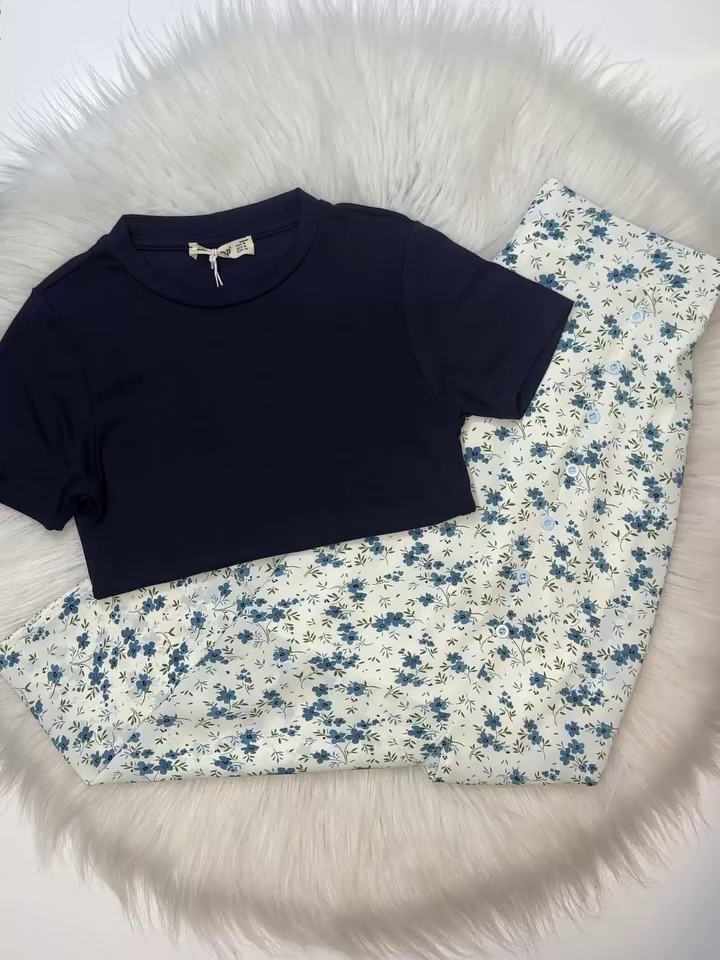🌙✨ Midnight Bloom Casual Top & Floral Skirt Set ✨🌸