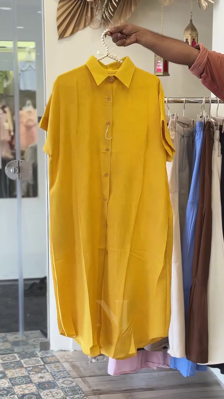🤍✨Premium Minimalist Oversized Button-Down Shirt Dress with Relaxed Fit, Collared Neckline & Contemporary Everyday Elegance ✨🤍