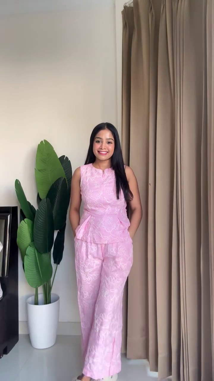 Luxury Blush Pink Floral Textured Sleeveless Peplum Top & Relaxed Straight Pants Co-Ord Set 🌸💖✨